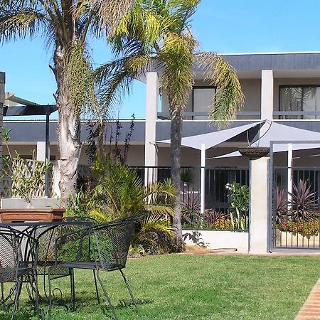 Dongara Old Mill Motel Екстер'єр фото